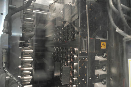 ׯ�к���Ϸ(�й�)�ɷ����޹�˾-����